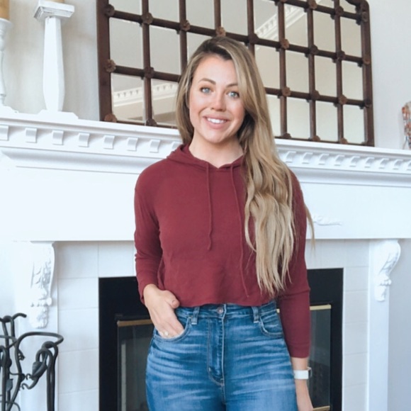 Ivy + Main Burgundy Red Waffle Knot Crop Hoodie - Picture 1 of 7